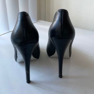 Jessica Simpson platform stilleto
